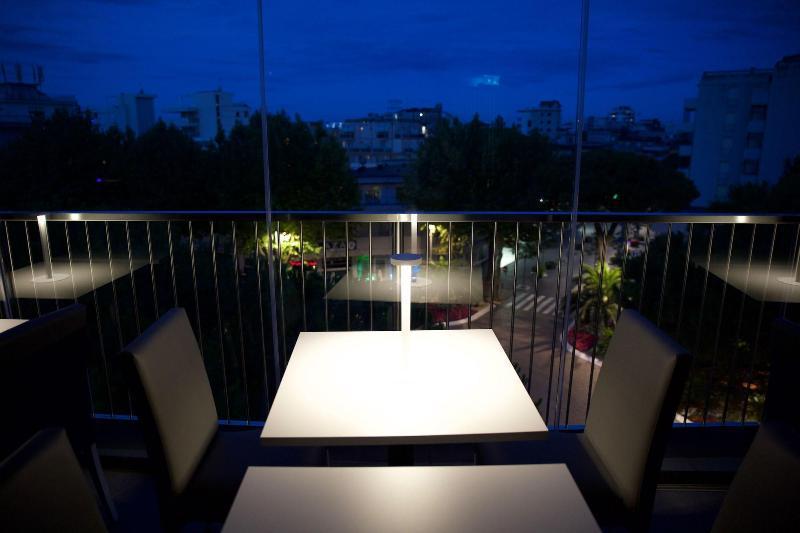 Monaco Suites Hotel Линьяно-Саббьядоро Экстерьер фото