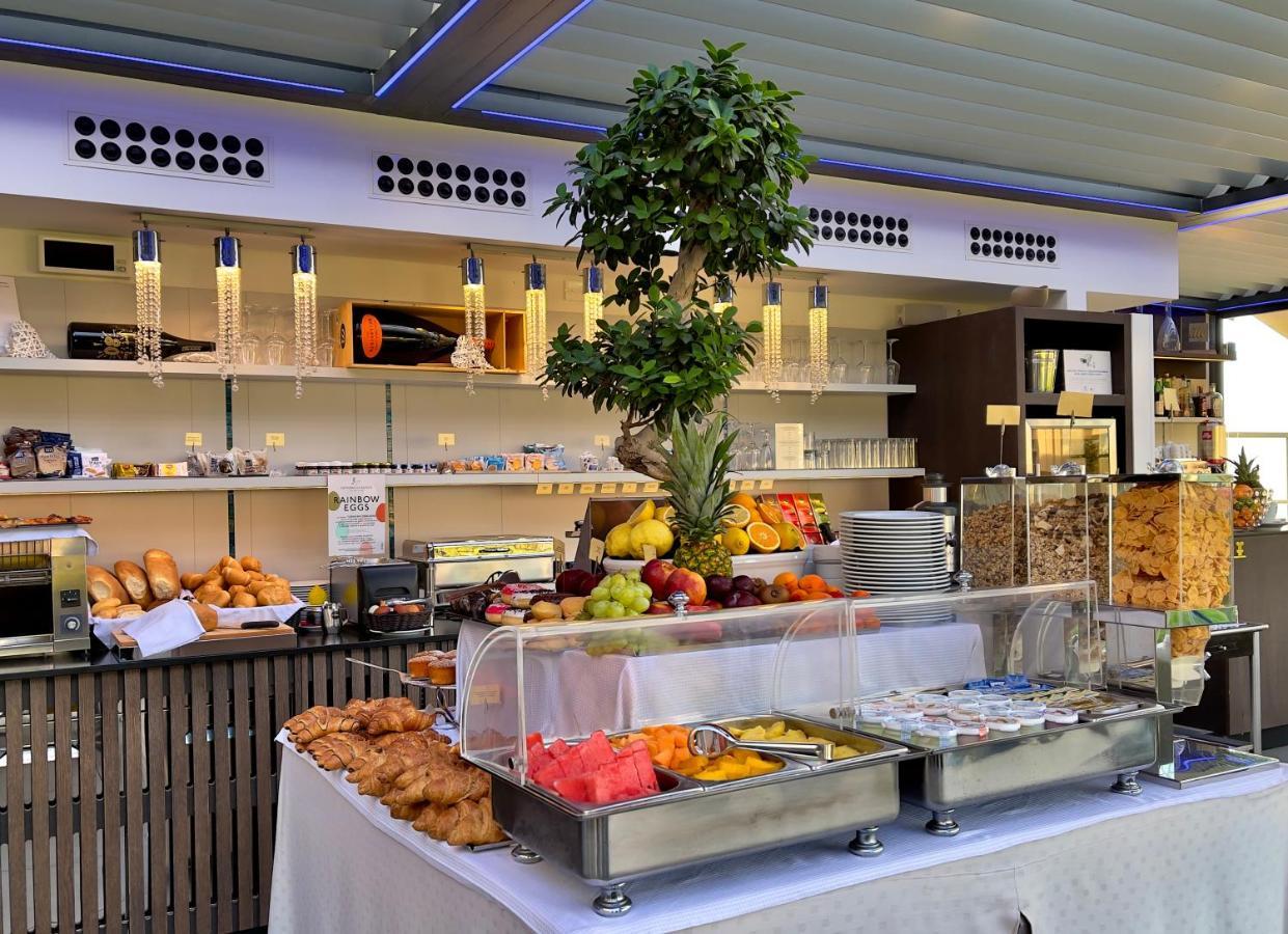 Monaco Suites Hotel Линьяно-Саббьядоро Экстерьер фото