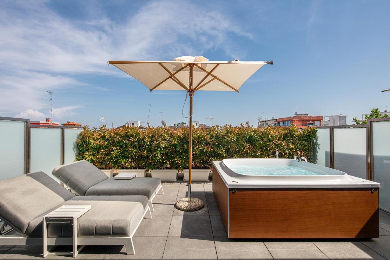 Monaco Suites Hotel Линьяно-Саббьядоро Экстерьер фото